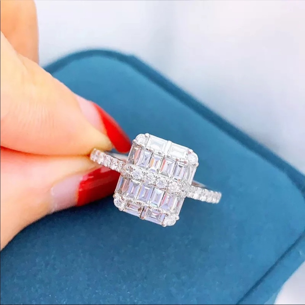 New Women’s 925 Silver Beautiful Diamond Ring - Picture 2 of 4